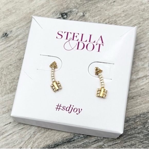Stella & Dot | Ear Climbers | Arrow | Gold - Picture 3 of 10